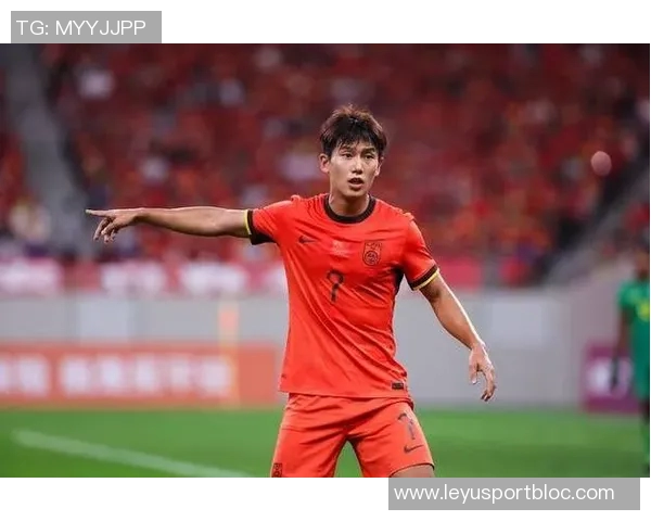 余望头球破门连场进球本赛季联赛第16球助力球队再创佳绩 余望头球破门连场进球本赛季联赛第16球助力球队再创佳绩