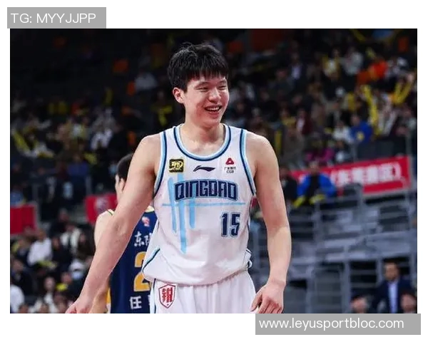 开拓者勇士赛后杨瀚森与波杰姆互动尽显默契与友谊