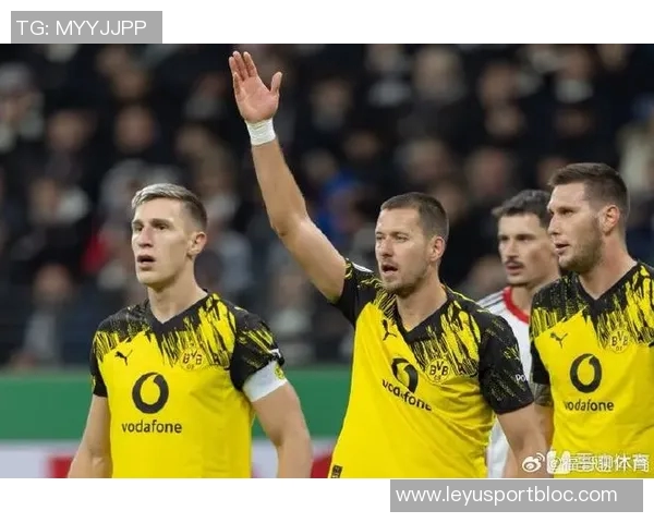 多特蒙德计划引援边后卫聚勒格罗斯厄兹詹或将离队