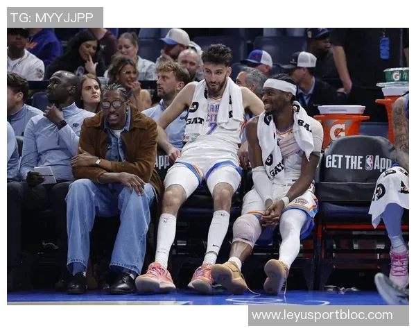 雷霆迎战快船明年首轮签AJ迪班萨现场观战状元大热 雷霆迎战快船明年首轮签AJ迪班萨现场观战状元大热